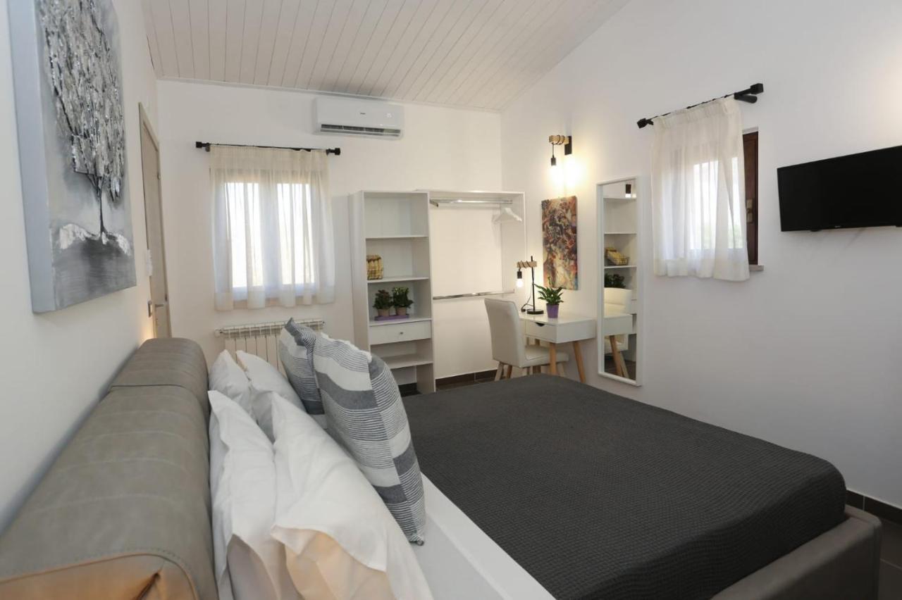 Alpaca Etna Rooms Da Mariagiovanna Linguaglossa Eksteriør billede